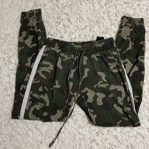 💚5/$25 Roma Studio Premium Collection Camo Jogger
